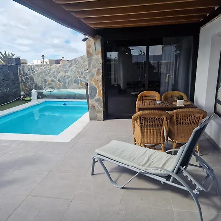 Будинок відпочинку Martha Casa Principal Anexa *