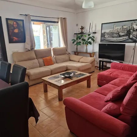 Nyaraló Martha Casa Principal Anexa *