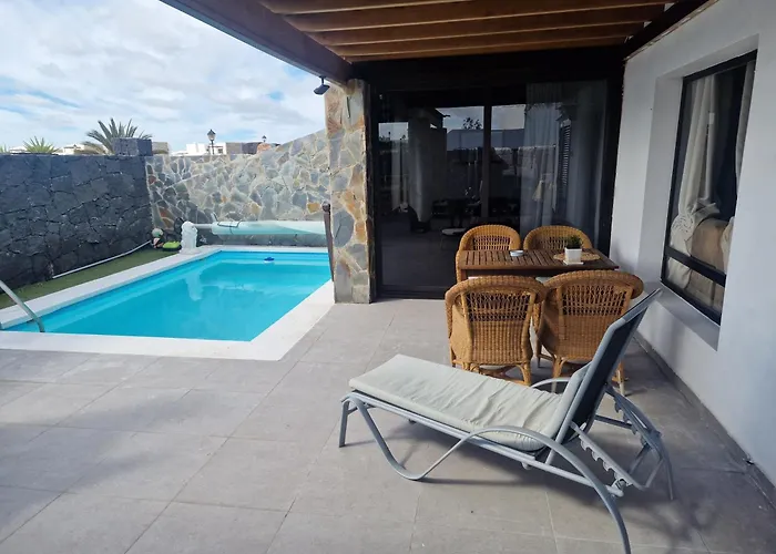 Будинок відпочинку Martha Casa Principal Anexa *